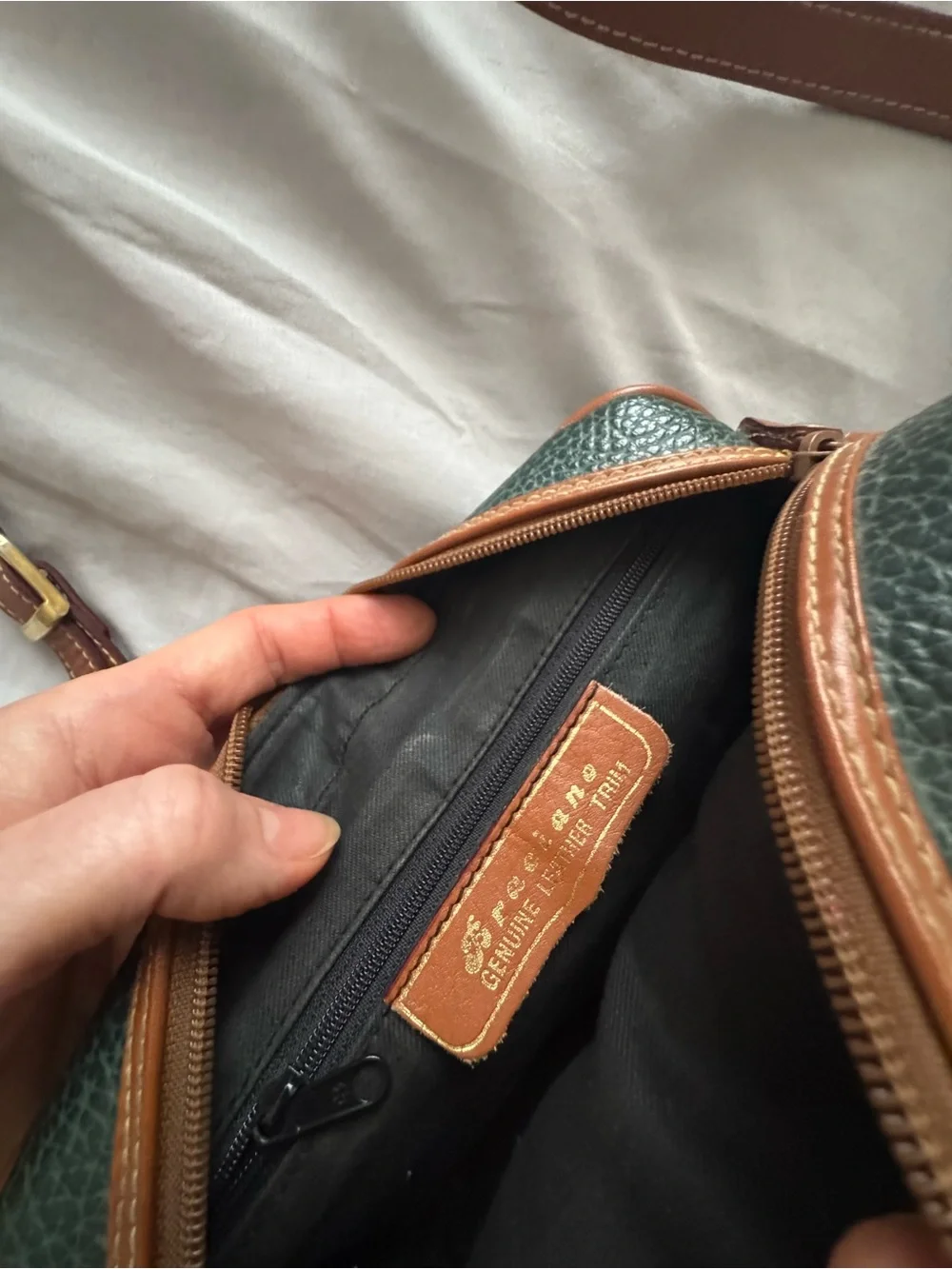 Green Pebbled Leather Crossbody Bag, Tan trim, authentic Braciano Italy classic